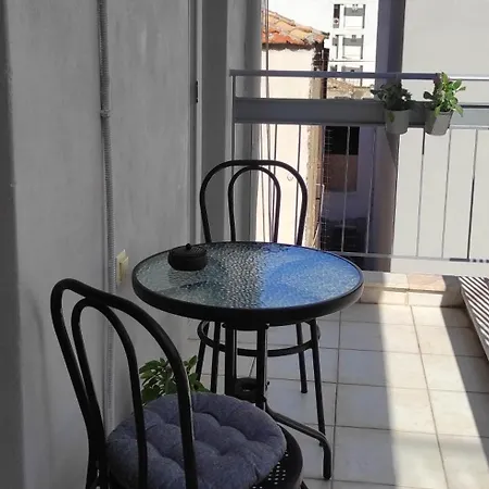 Apartament Parastaseis *