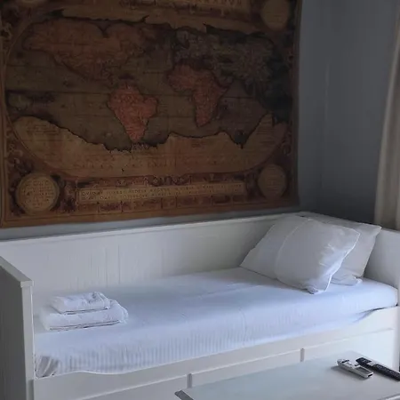 Apartament Parastaseis