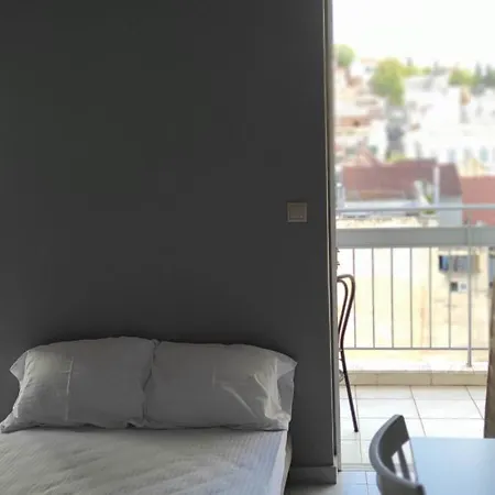 Apartment Parastaseis *
