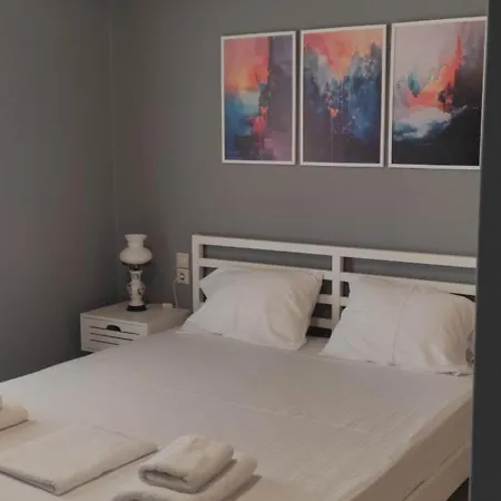Apartment Parastaseis *